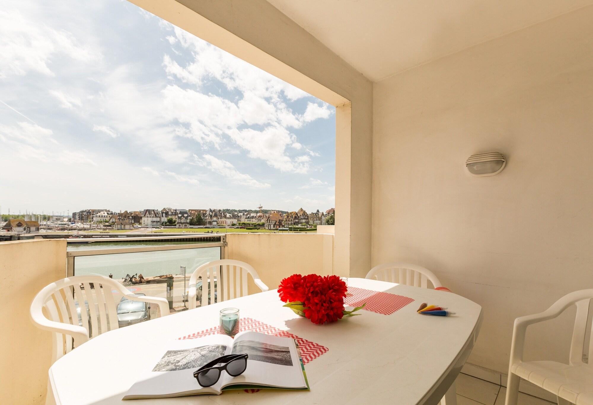 Sowell Residences Le Port Trouville-sur-Mer Exterior foto
