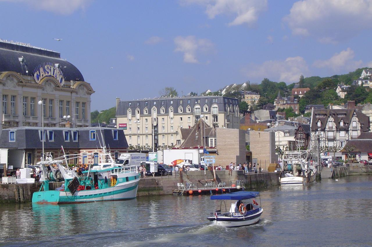 Sowell Residences Le Port Trouville-sur-Mer Exterior foto